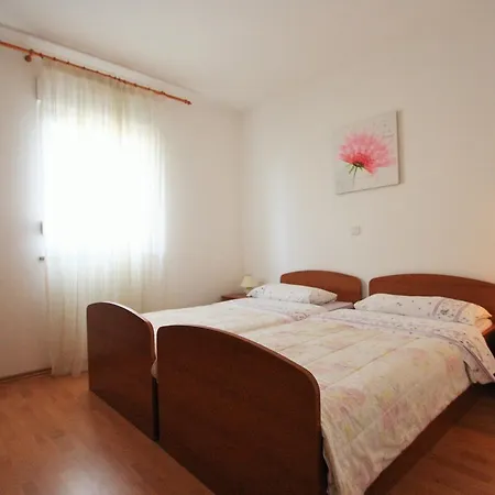 Apartamento Bilic With Balcony