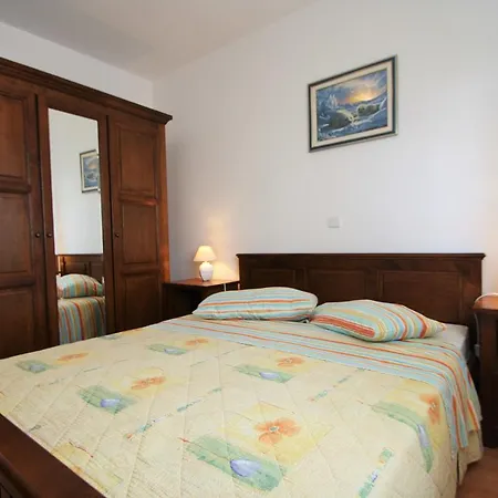 Apartment Bilic With Balcony Porec