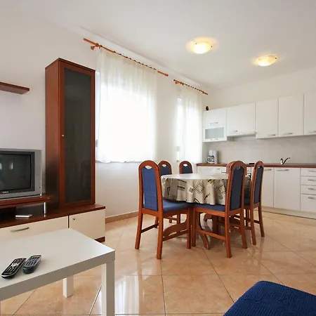 Bilic With Balcony Apartment *